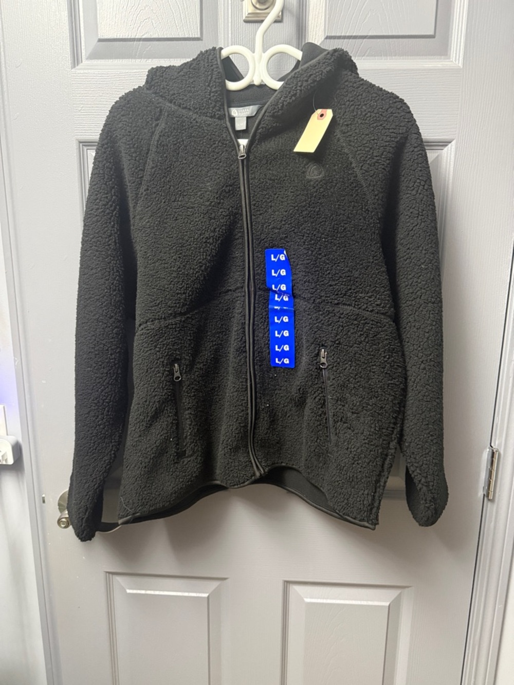 Cozy Hooded Sherpa Jacket in Black